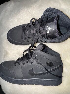 Nike Kids Black High-Top Sneakers